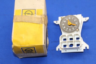 Control Indicator Housing with Clock Kadett C