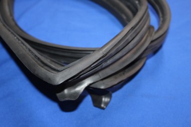 Preview: Einbauset Front- und Heckscheibengummi Ascona B, mit Keder + Werkzeug