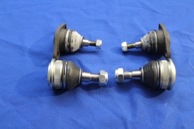 Preview: Führungs-und Traggelenke im 4er Set Kadett C 1,6 - 2,0