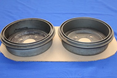 Preview: Bremstrommelsatz Kadett C OHV hinten, aus altem Lagerbestand