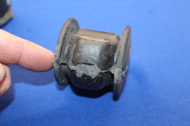 Damper Bushing Rear Springer Hanger Rekord P2, large eye - Kopie