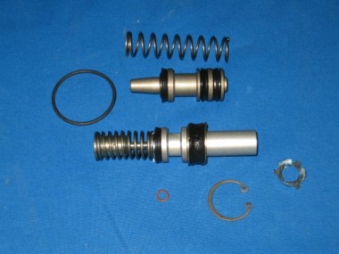 Repair Kit for Master Brake Cylinder Diplomat B 2,8E + V8