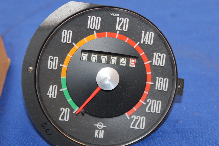 Altopelhilfe - Speedometer Commodore A 220km/h, W=752, VDO