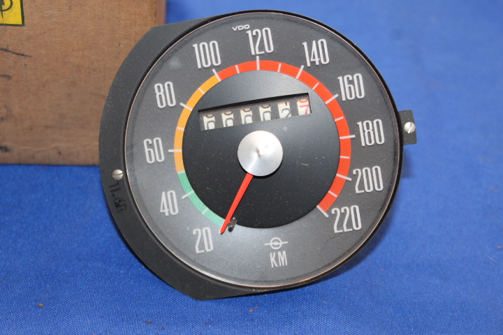 Altopelhilfe - Speedometer Commodore A 220km/h, W=710, VDO