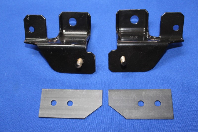 Mounting kit Bumper rear Rekord E2 Caravan