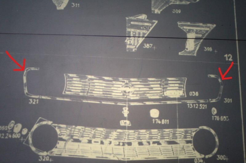 Chromecken-Satz am Kotflügel Rekord B, ORIGINAL