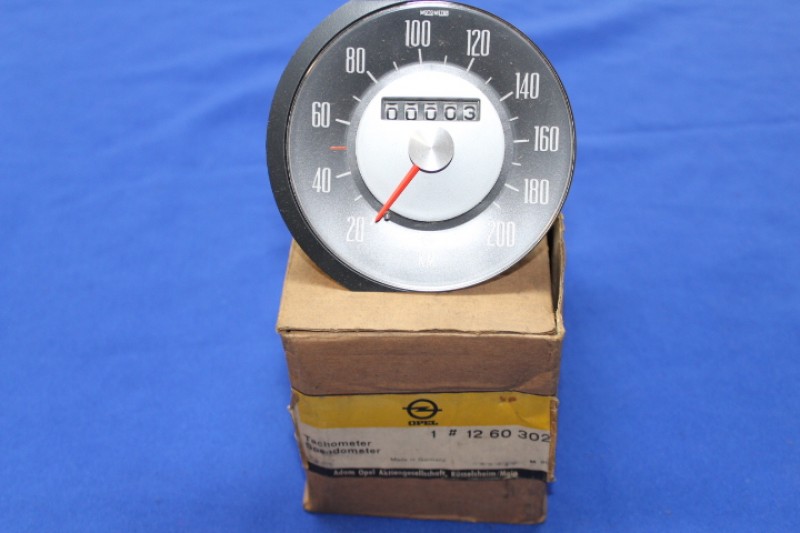 Speedometer Rekord C 200km/h, W=585
