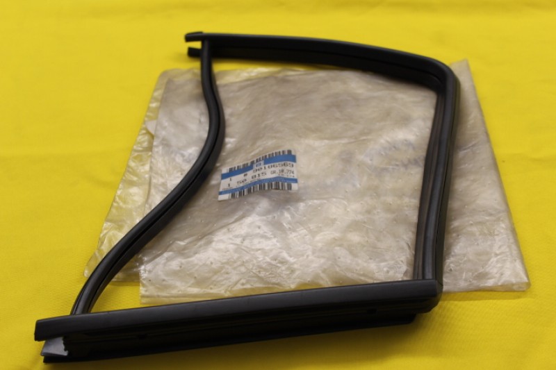 Dichtung kleines Fenster hinten links Kadett E