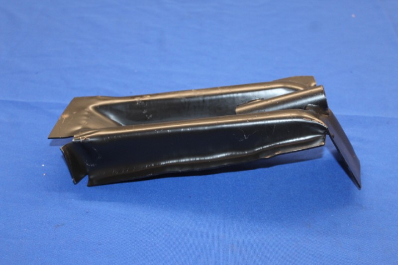 Wagenheberaufnahme Ascona / Manta B, vorn rechts