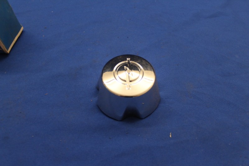 Chrom Center Wheel Cap Manta B