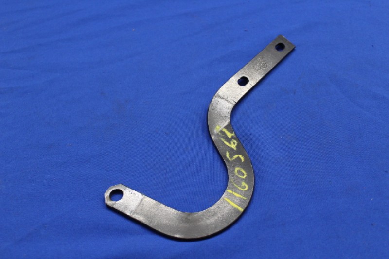 Hinge Bracket for Hood right Ascona / Manta B