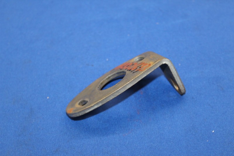 Anlasserstütze CIH-4