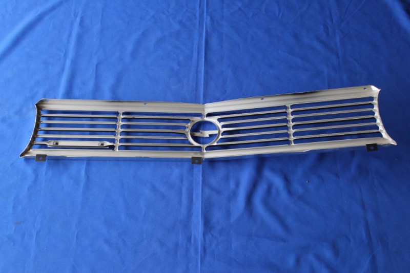 Radiator Grill Rekord B 6-Cylinder