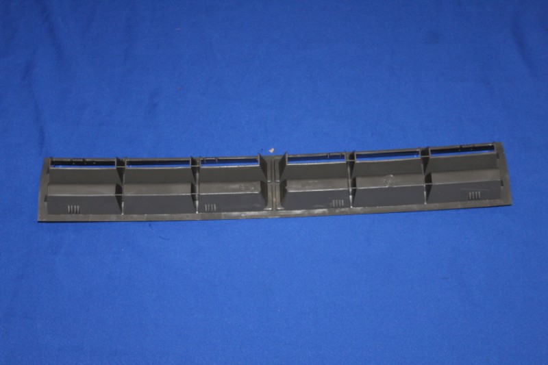 Kühlergrill / Kühlergitter Rekord E2 unten, GRAU