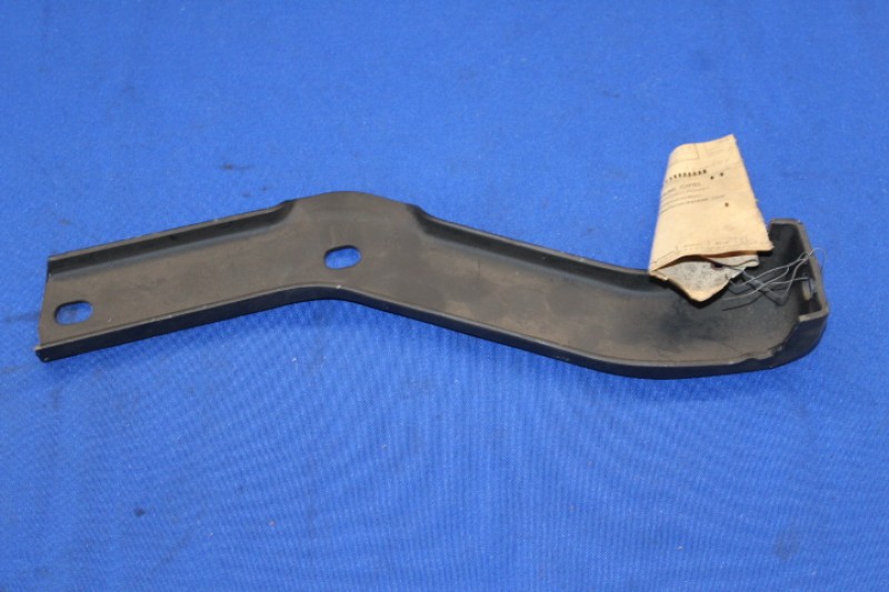 Bumper Mount Commodore A front inner left