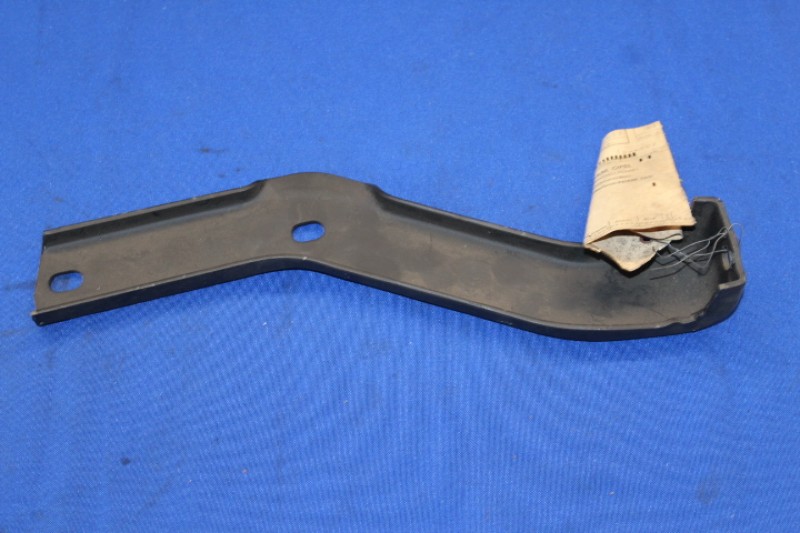 Stossstangenhalter Commodore A vorn innen links