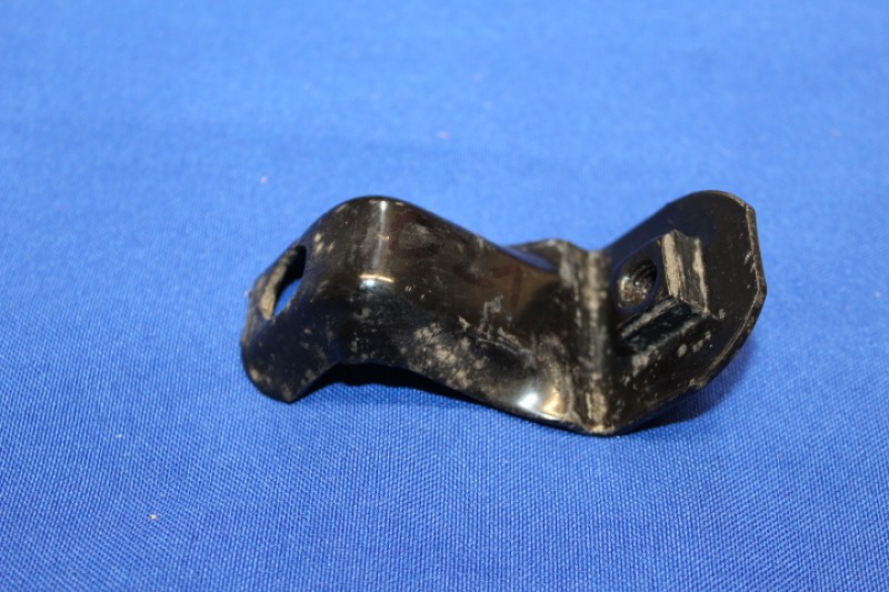 Stossstangenhalter Ascona / Manta A hinten aussen