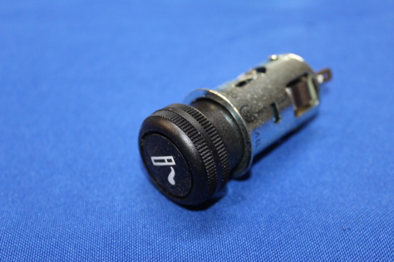 Zigarrenanzünder Rekord E1, Einbausatz