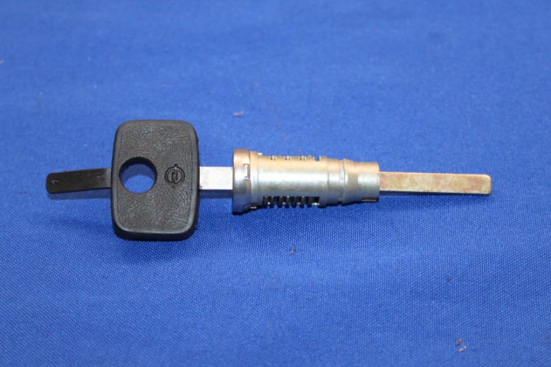 Schliesszylinder Heckklappe Monza A, Schliessung Y1-1000 - D1003806