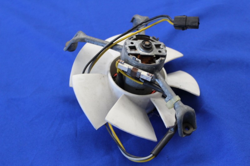 Lüftermotor mit Windflügel Ascona / Manta A