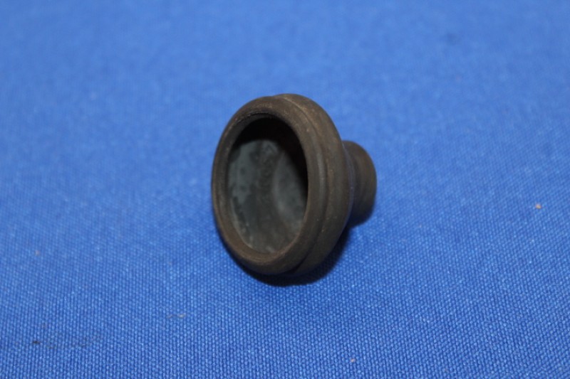 Wheel Brake Cylinder Dust Cap Kadett A front