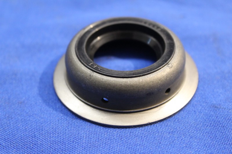 Oil Seal Transmission front 4-Gear, CIH 4-Cylinder