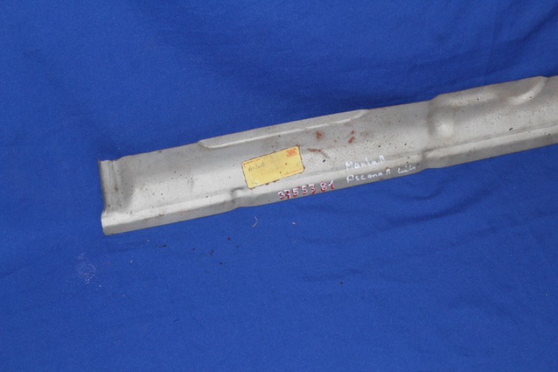 Bodenblech Manta / Ascona A aussen links