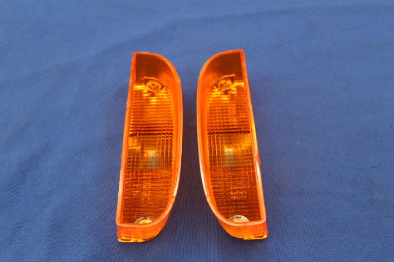 Pair of glasses for front turn signals yellow