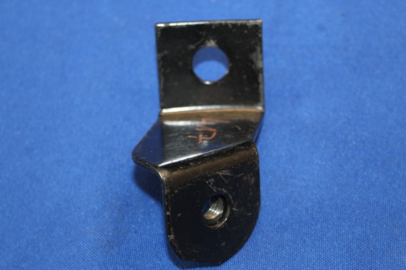 Stossstangenhalter Rekord D, Commo B hinten aussen rechts