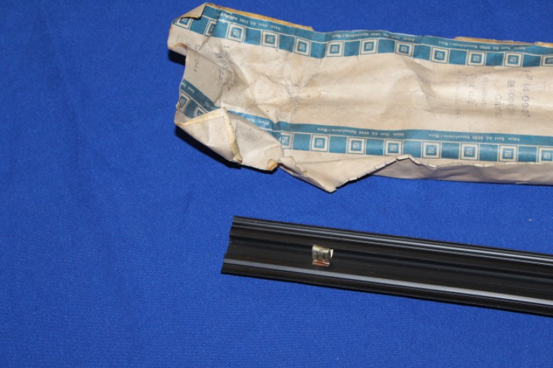 Stoßleiste hinten Mitte Rekord E, ab FGST-Nr