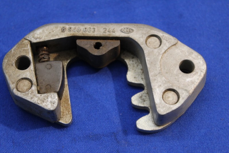 Door Lock Wedge front left Rekord C, Kadett B, GT
