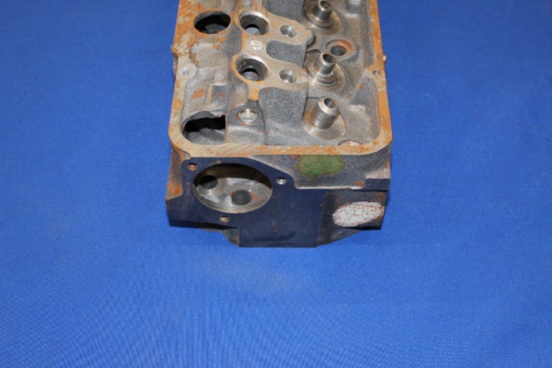Cylinder Head 2,8 S/H 1972 UP
