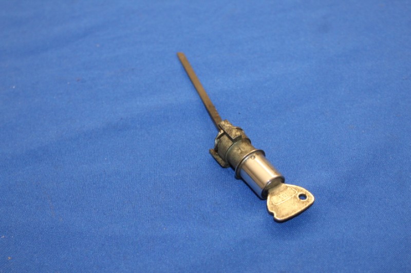 Lock Cylinder Door Rekord C (105), closing at will