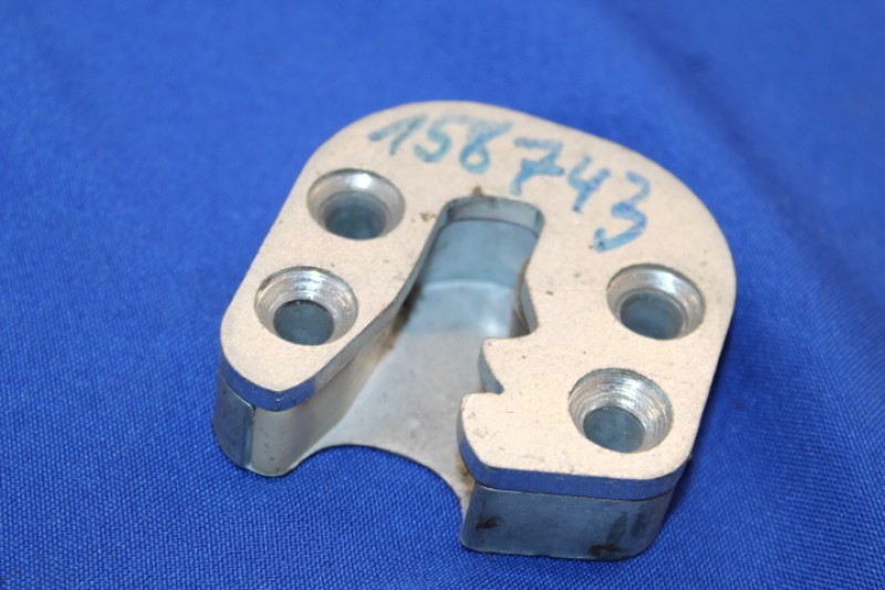 Schliessplatte Ascona / Manta A links