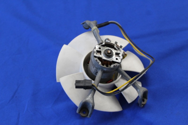Lüftermotor mit Windflügel Ascona / Manta A