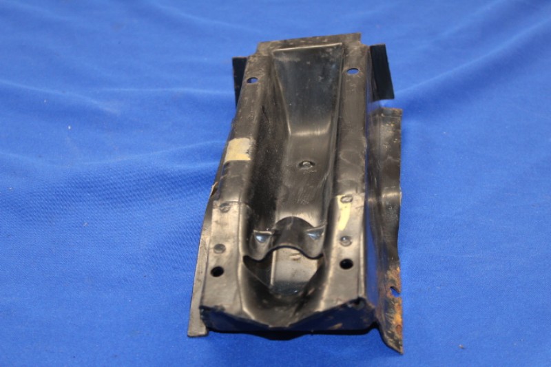 Wagenheberaufnahme vorne links Manta A, ORIGINAL