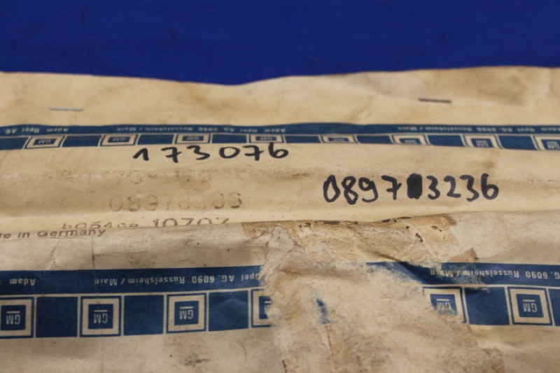 Chromblende Vordertürfenster hinten rechts Kadett C 2-trg