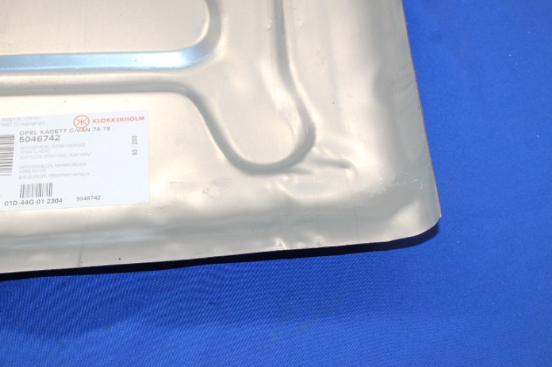 Bodenblech Kadett C vorne rechts