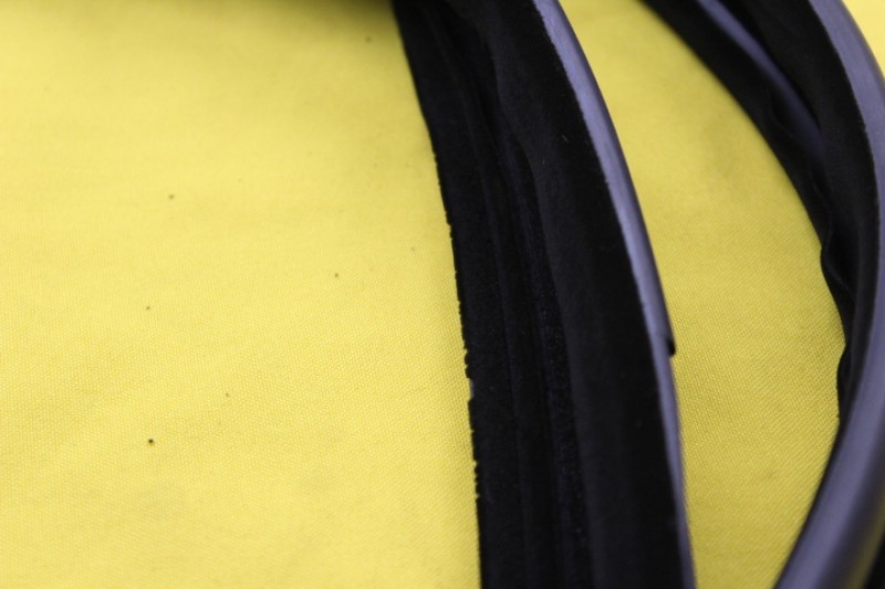 Gummidichtung Türfensterführung vorn rechts Vectra A