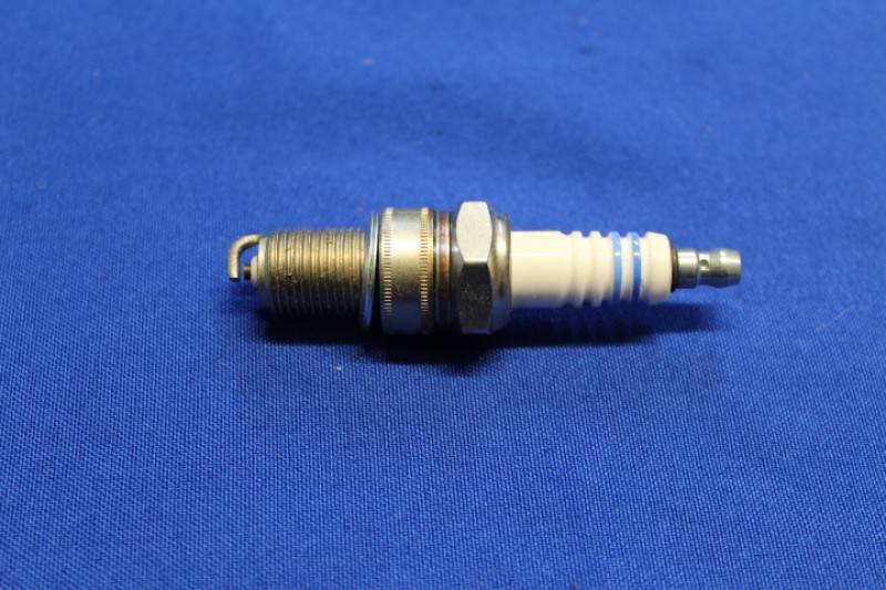 Zündkerzensatz Langgewinde für 1500 + 1600 CIH