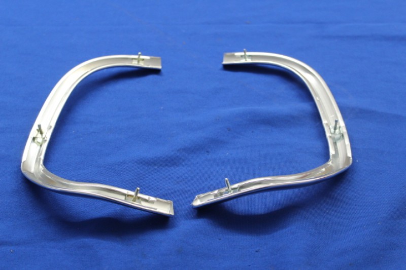 Chromecken-Satz am Kotflügel Rekord B, ORIGINAL