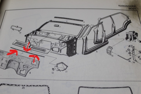 Motorhaube-Auflagegummi hinten Windleitblech Rekord C, Commodore A