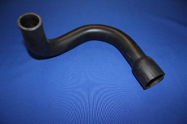 Water Hose lower Commodore B ´Carburator´