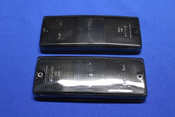 Pair of glasses for front turn signals black, Manta B GSI later 09/82